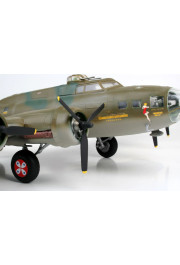 Revell plastikāta modelis B-17F Memphis Belle 1:48